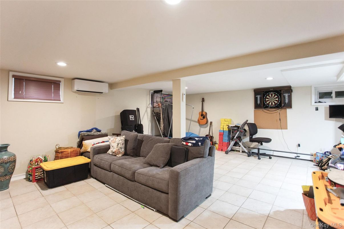 Fitness Equipment, Interior, Living room, Recessed Lighting