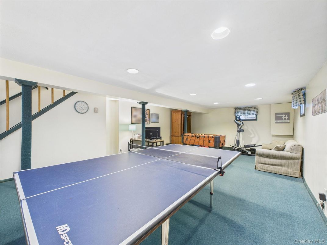 Fitness Equipment, Game Room, Interior, Recessed Lighting