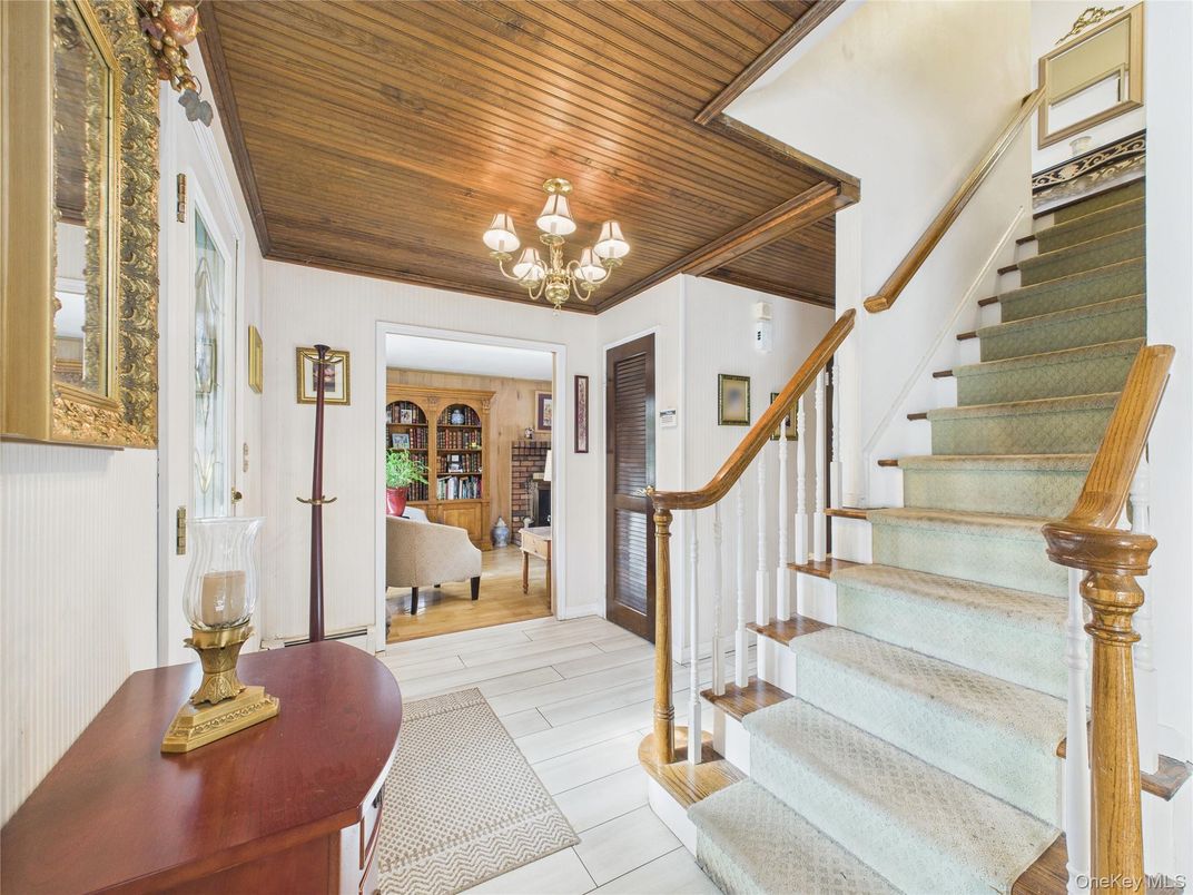 Chandelier, Interior, Wooden Ceilings