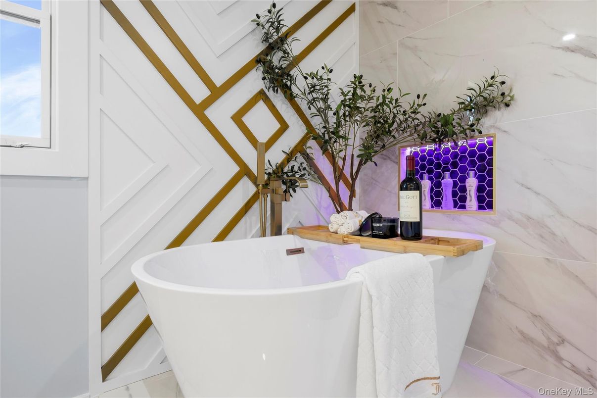 Bathroom, Free Standing Baths, Interior, Marble Walls