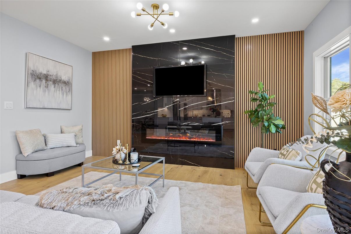Fireplace, Interior, Living room, Pendant Lights, Recessed Lighting, Wood Texture Flooring