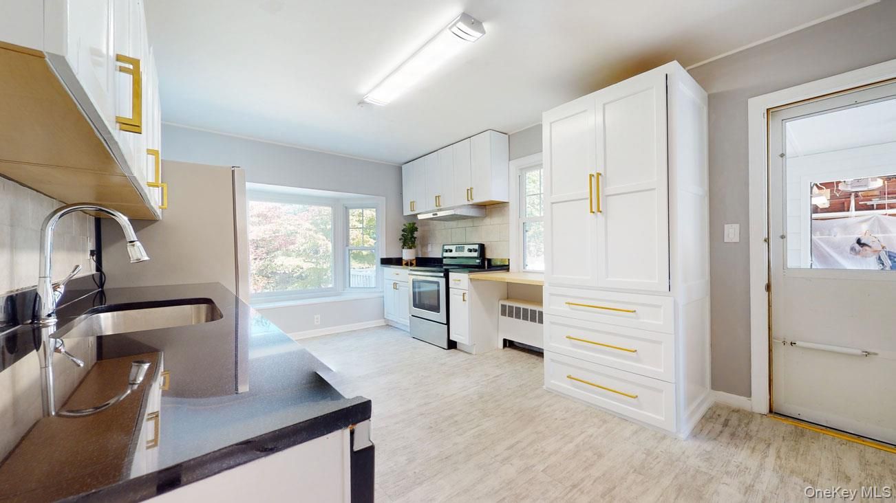 Interior, Kitchen, Stainless Steel Appliances