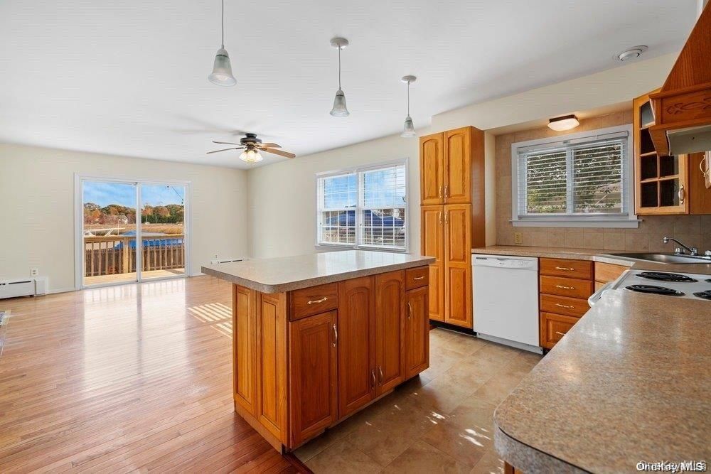 Interior, Kitchen, Pendant Lights, Wood Texture Flooring