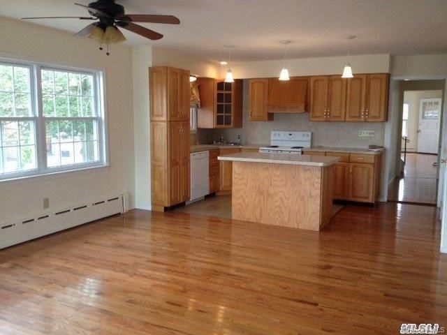 Interior, Kitchen, Pendant Lights, Wood Texture Flooring
