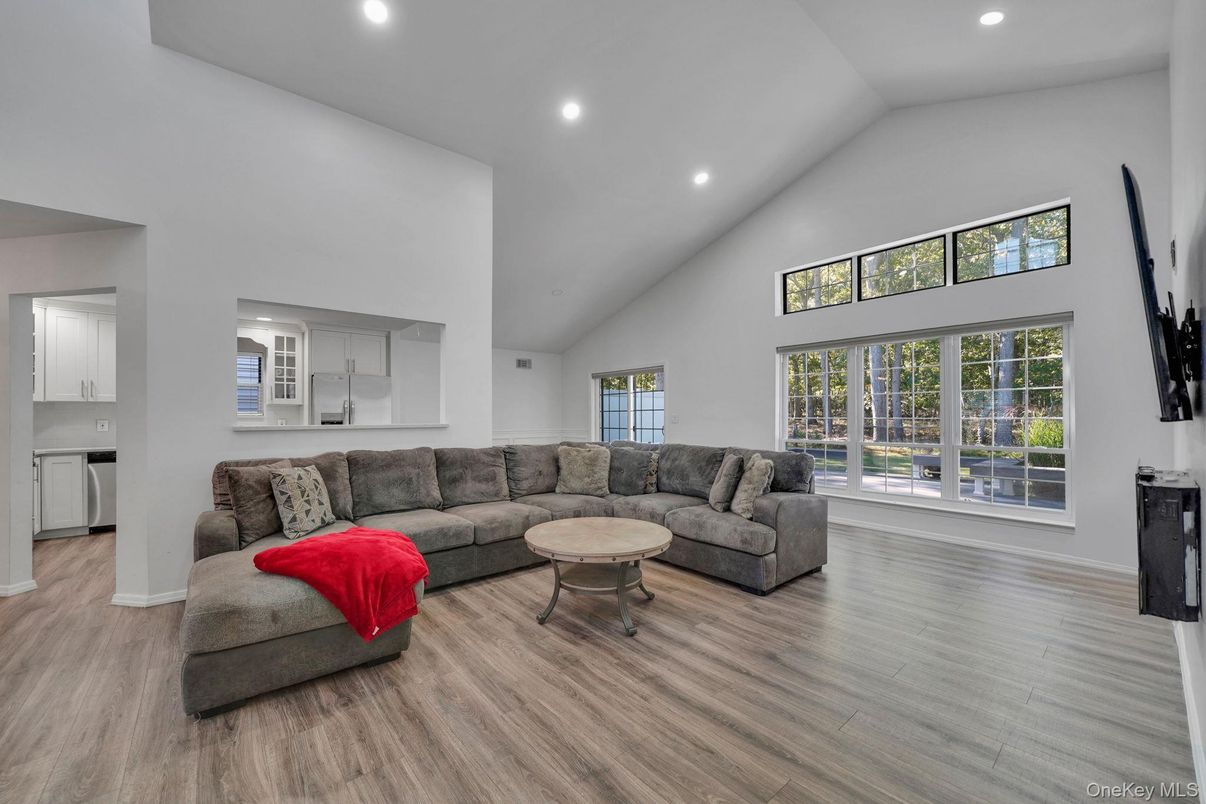 Interior, Living room, Recessed Lighting, Wood Texture Flooring