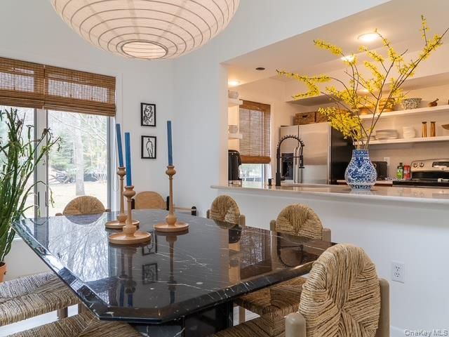 Dining room, Interior, Kitchen, Recessed Lighting, Stainless Steel Appliances
