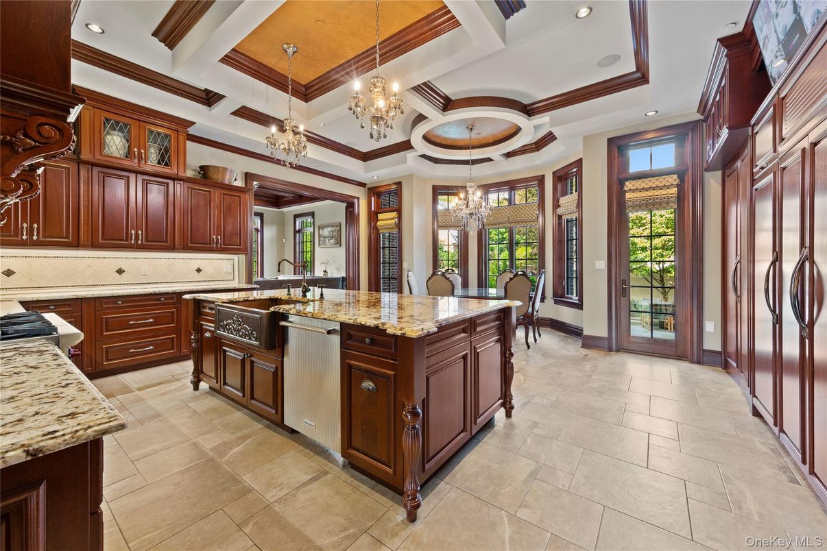 Chandelier, Dining room, Interior, Kitchen, Pendant Lights, Recessed Lighting, Stainless Steel Appliances, Wooden Beams