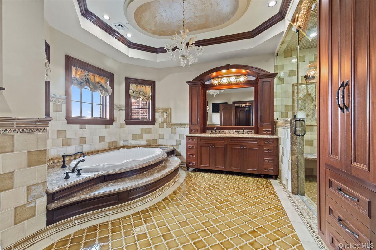 Bathroom, Interior, Recessed Lighting