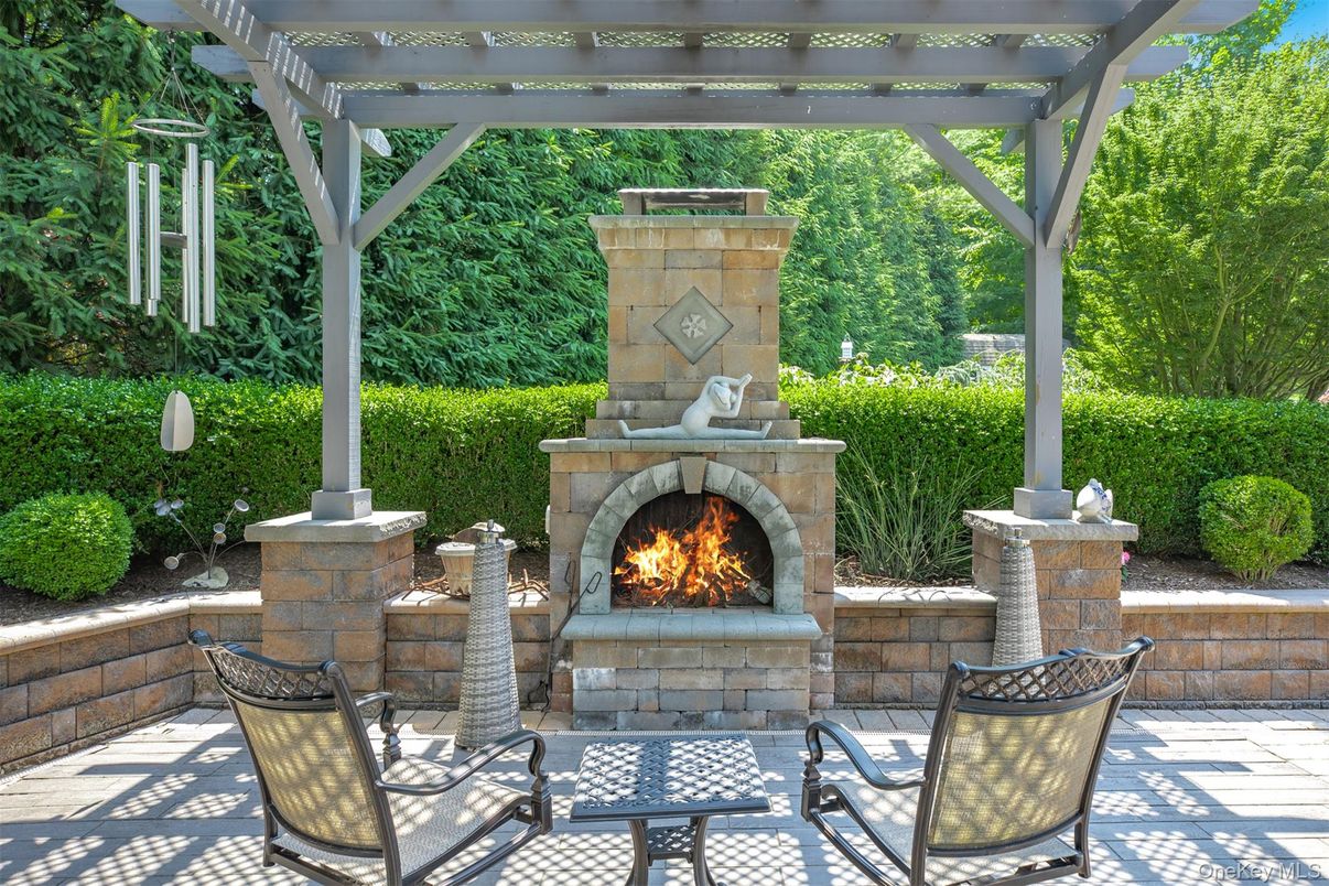 Exterior, Fireplace