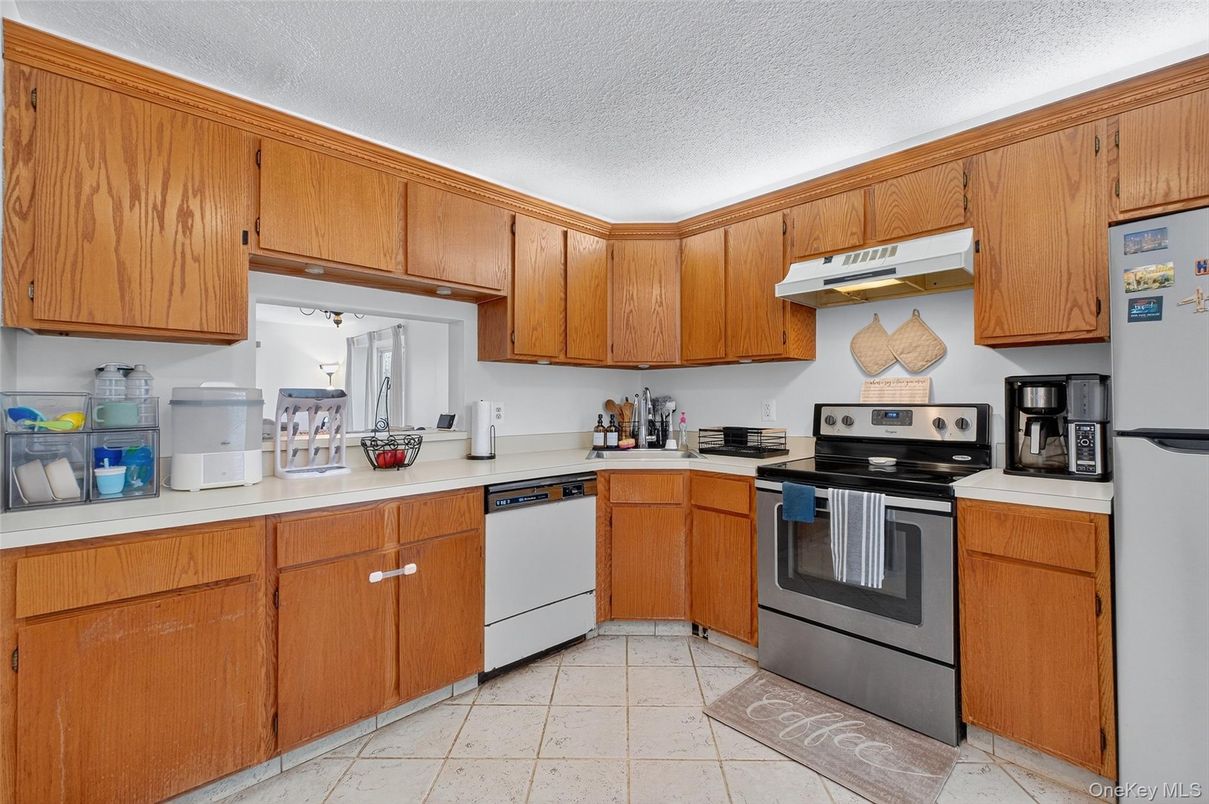 Interior, Kitchen, Stainless Steel Appliances