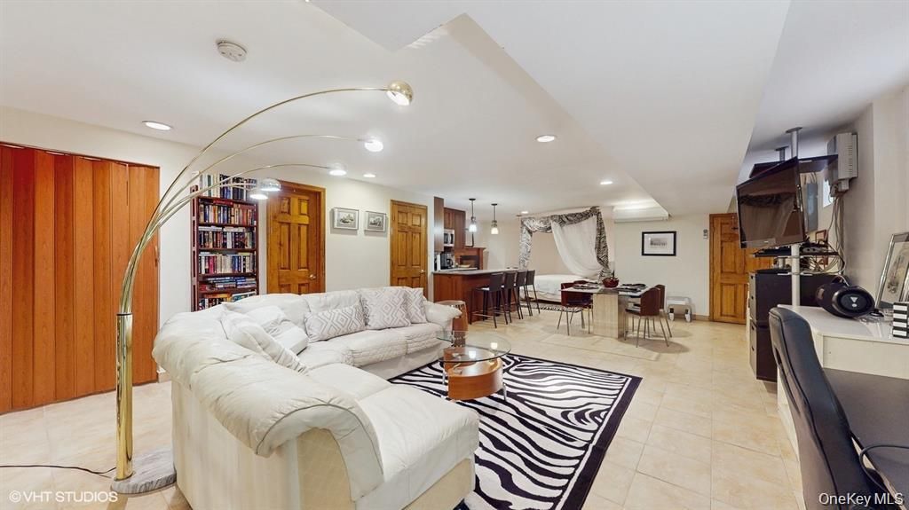 Dining room, Interior, Kitchen, Living room, Pendant Lights, Recessed Lighting