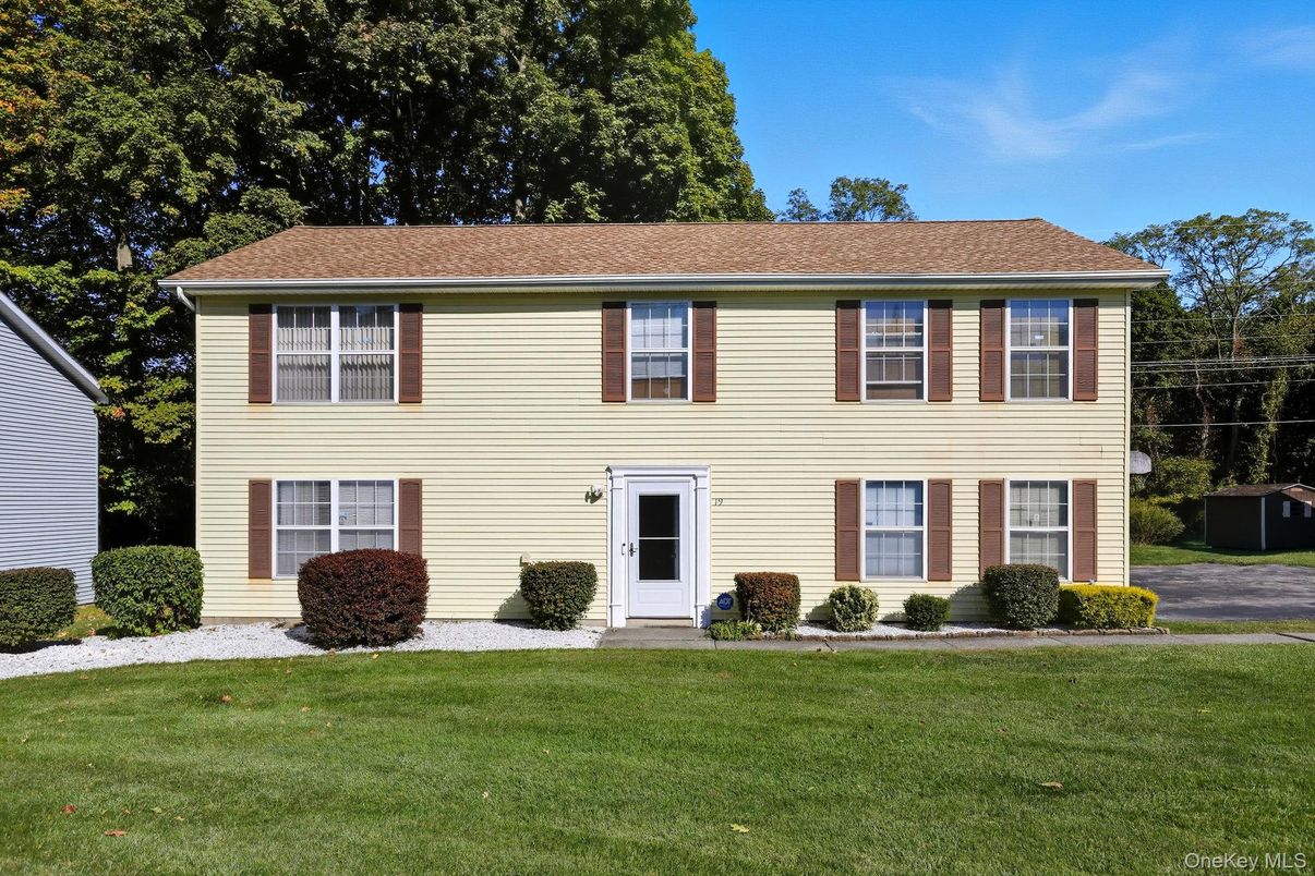 Exterior, Facade, Georgian