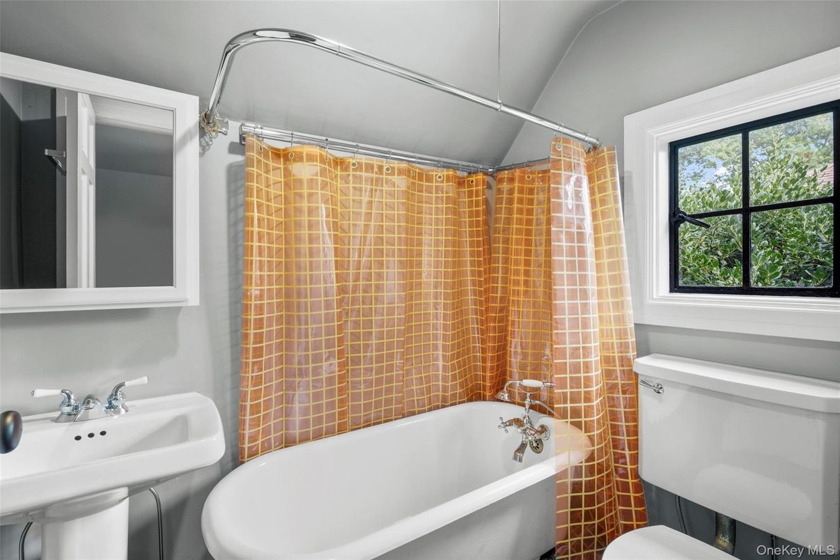 Bathroom, Free Standing Baths, Interior