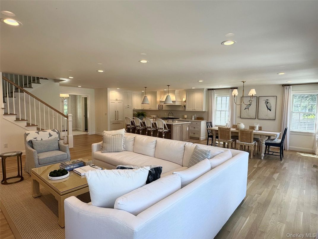 Dining room, Interior, Kitchen, Living room, Pendant Lights, Recessed Lighting, Stainless Steel Appliances, Wood Texture Flooring