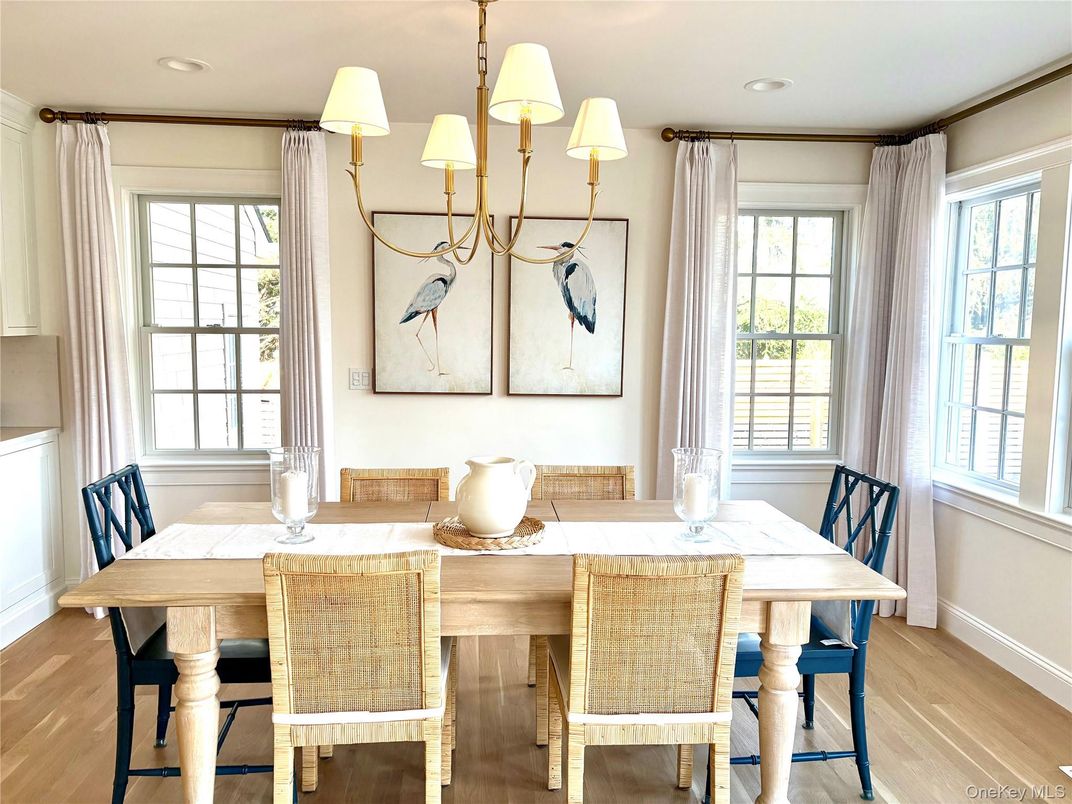 Chandelier, Dining room, Interior, Recessed Lighting, Wood Texture Flooring