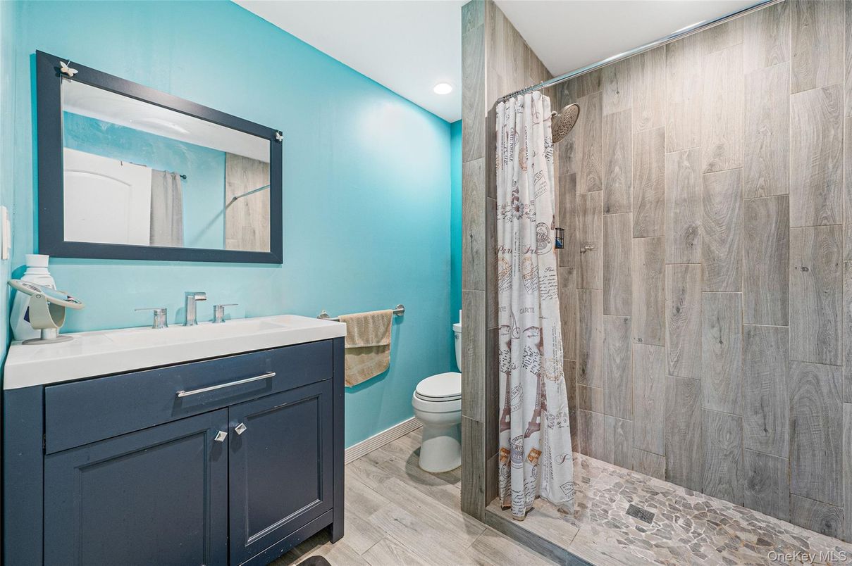 Bathroom, Interior, Recessed Lighting, Wood Texture Flooring