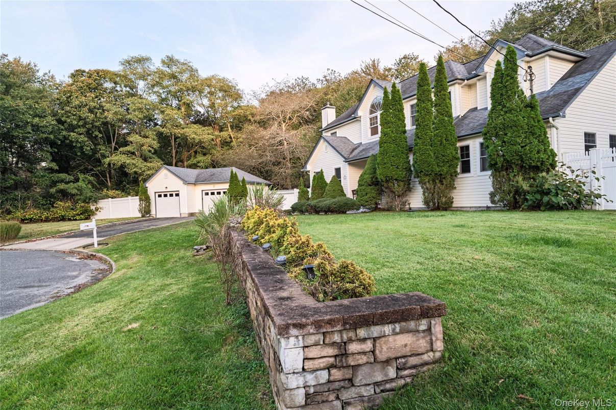 Backyard, Detached Garage, Exterior