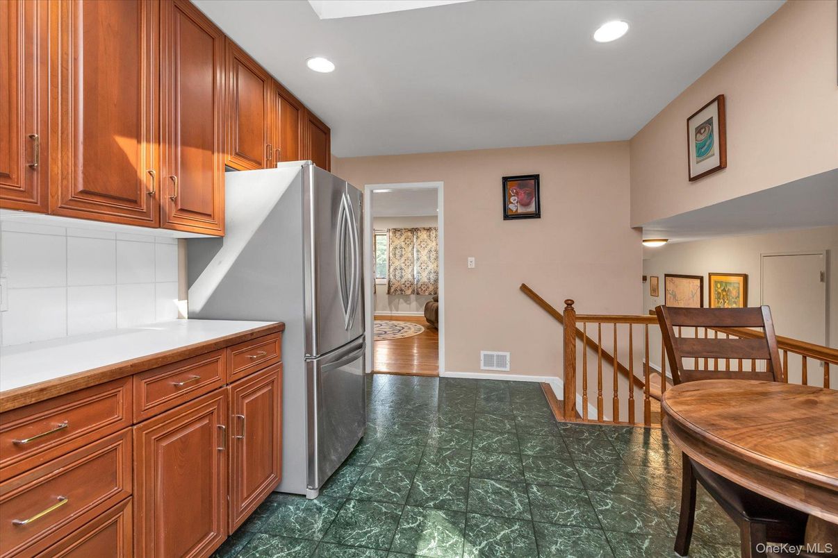 Dining room, Interior, Kitchen, Recessed Lighting, Wood Texture Flooring