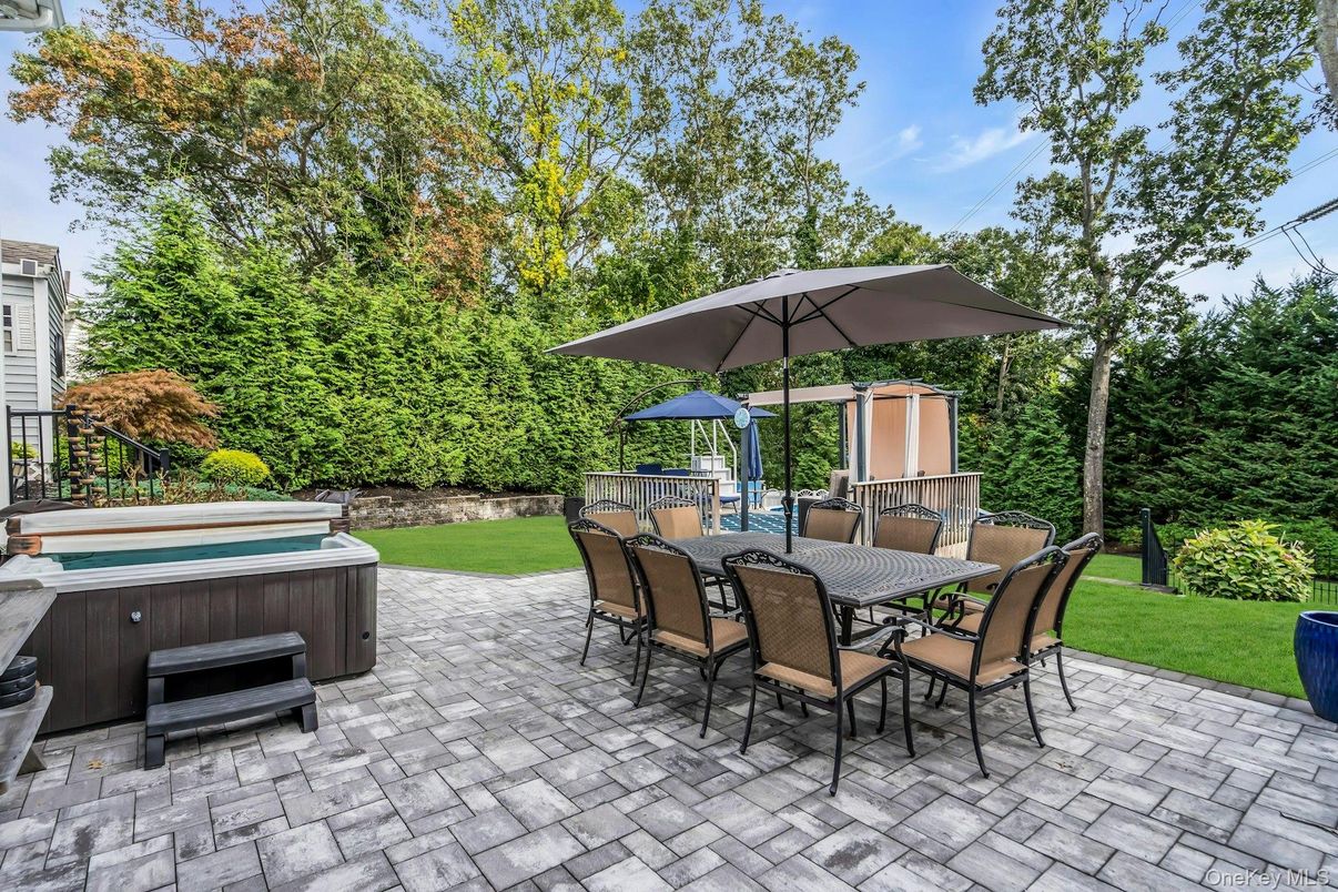 Exterior, Hot Tub