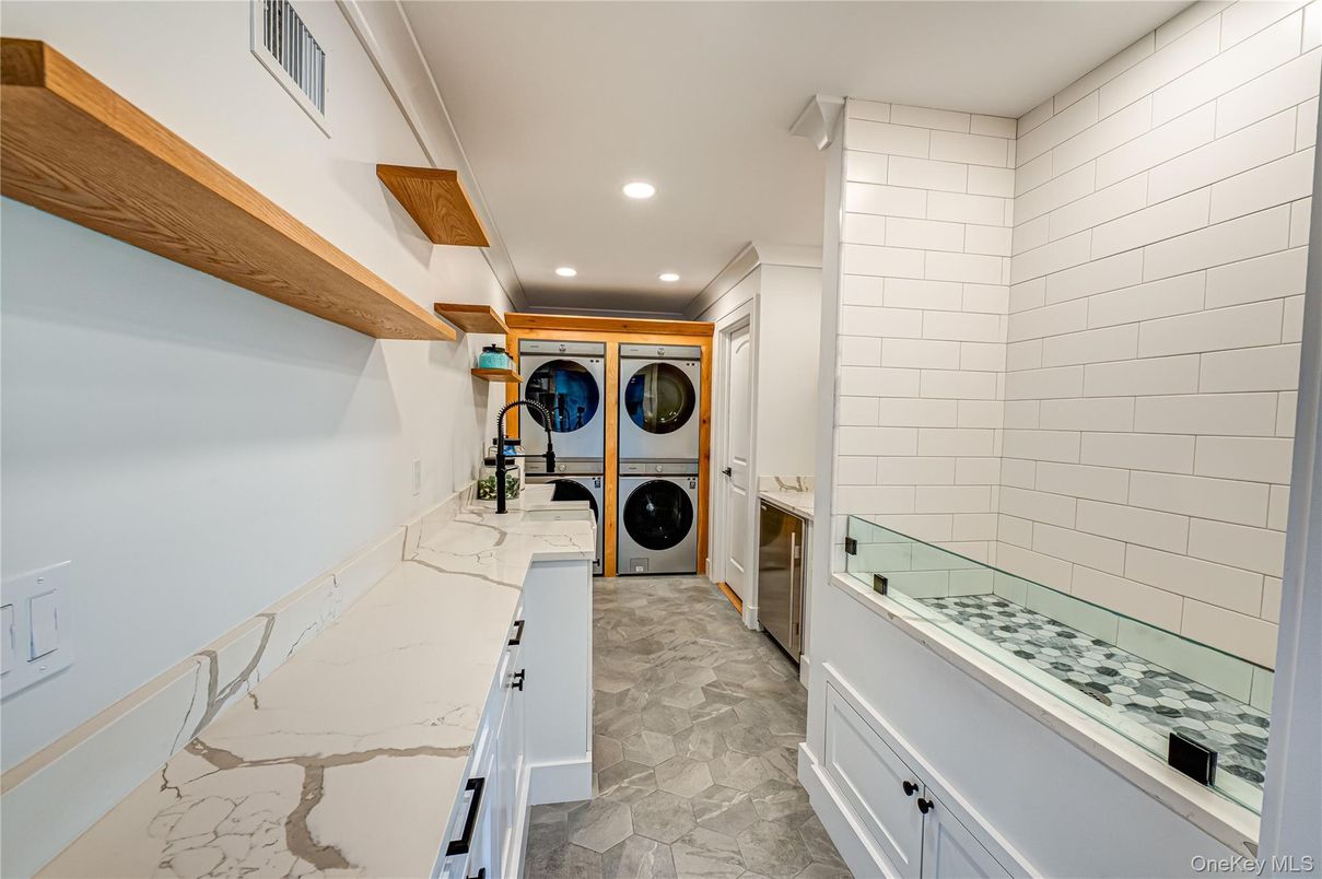 Interior, Recessed Lighting, Washer