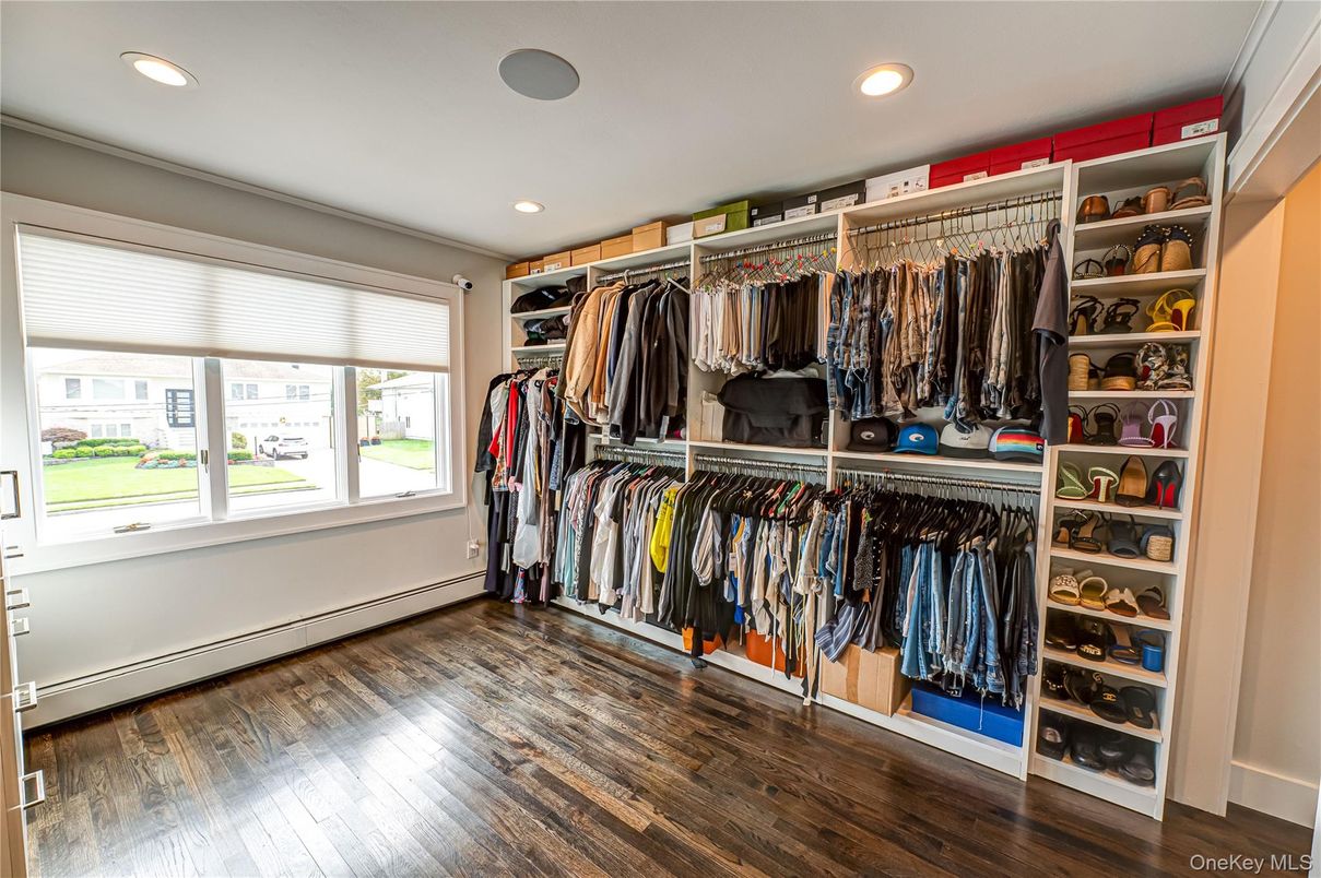 Interior, Recessed Lighting, Walk-in Closets, Wood Texture Flooring