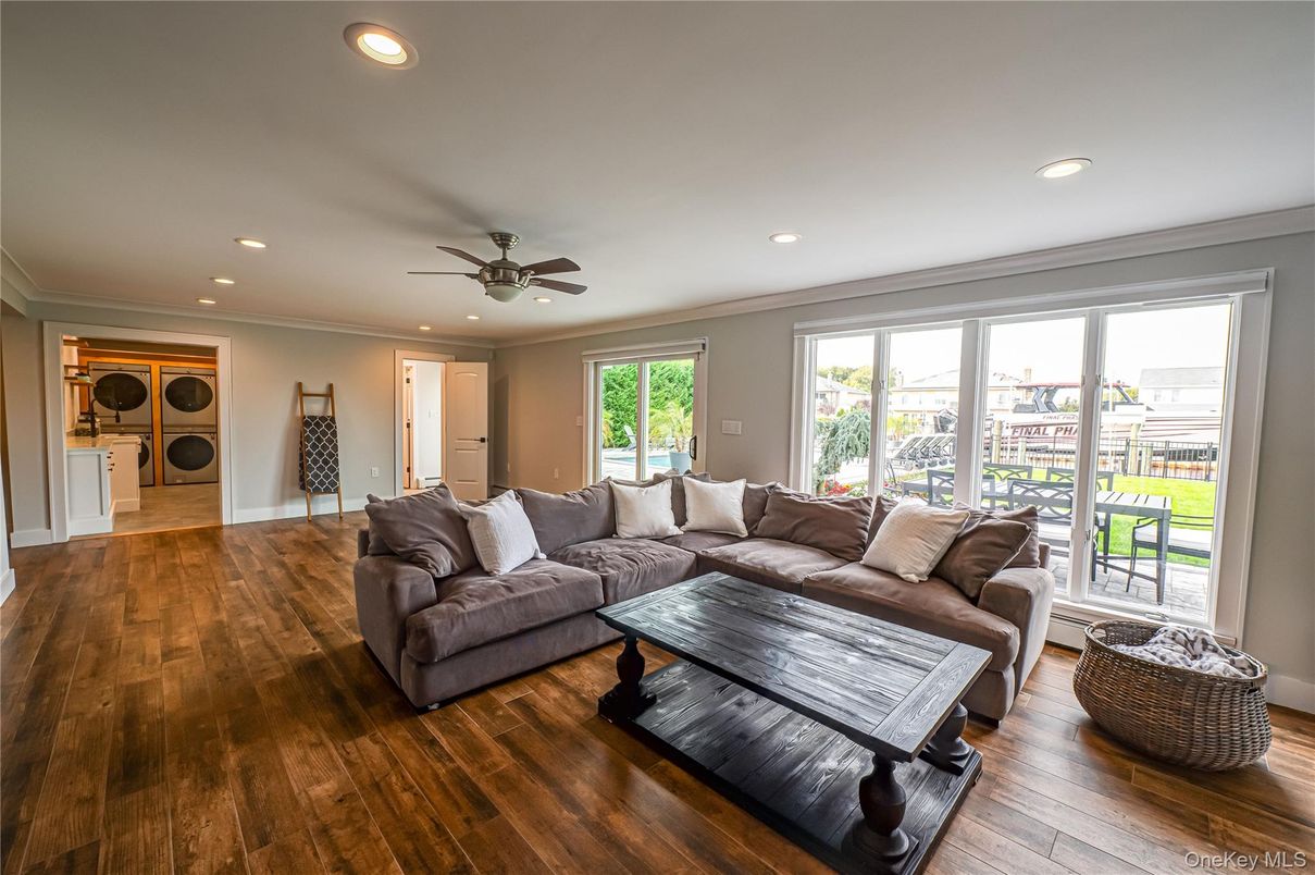 Interior, Living room, Recessed Lighting, Wood Texture Flooring