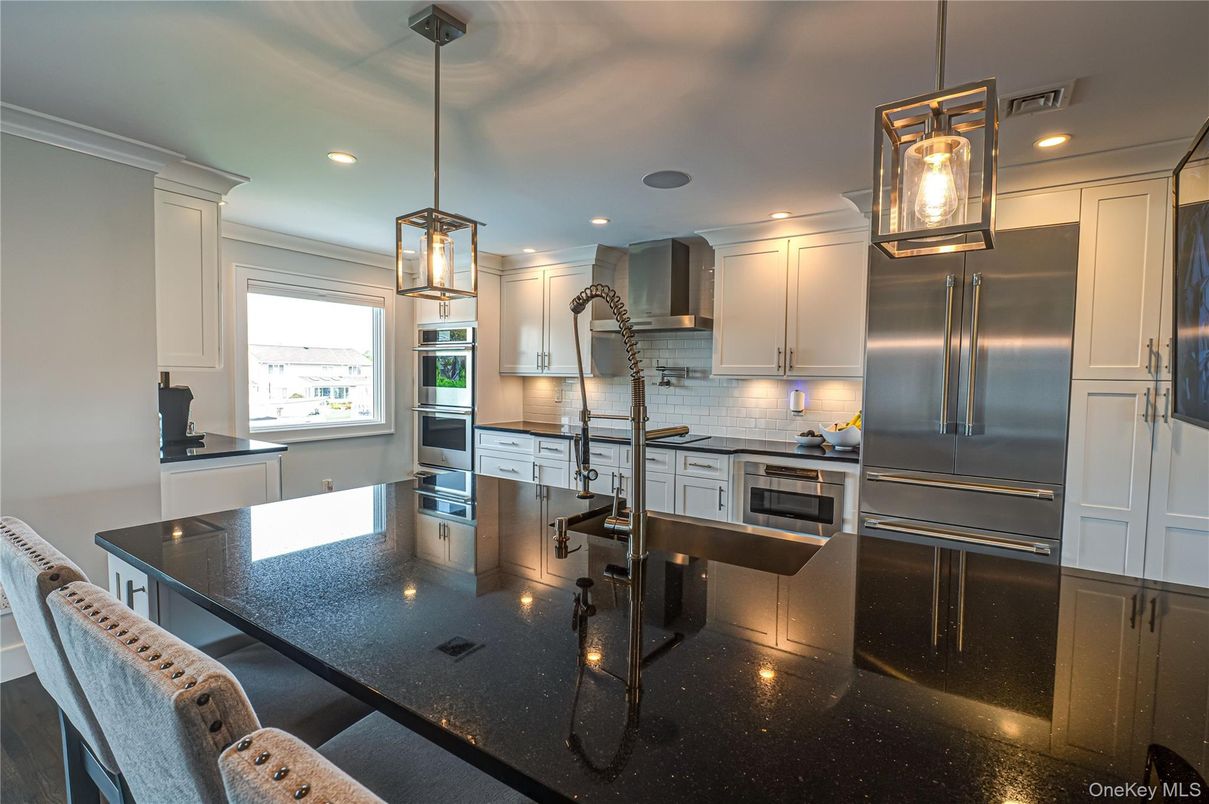 Interior, Kitchen, Pendant Lights, Recessed Lighting, Stainless Steel Appliances