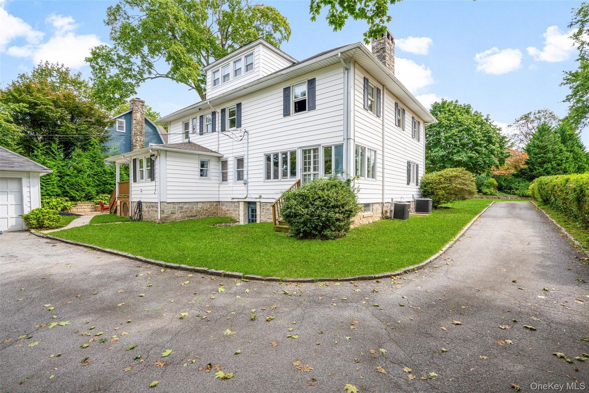 Detached Garage, Exterior, Facade, Queen Anne Victorian