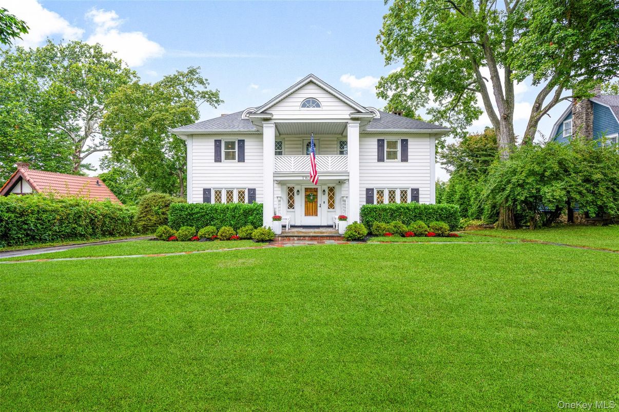 Backyard, Exterior, Facade, Georgian