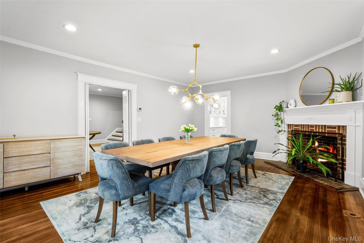 Dining room, Interior, Pendant Lights, Recessed Lighting, Wood Texture Flooring