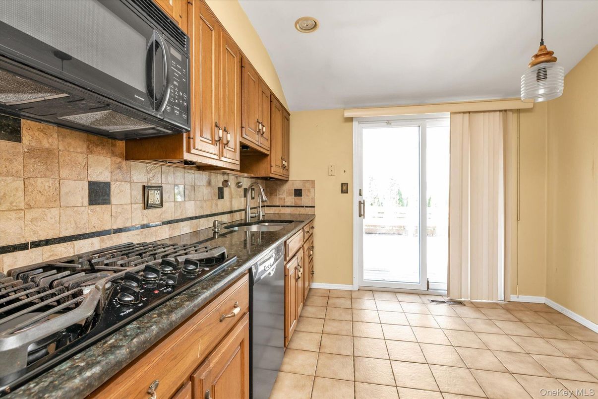 Interior, Kitchen, Pendant Lights, Recessed Lighting