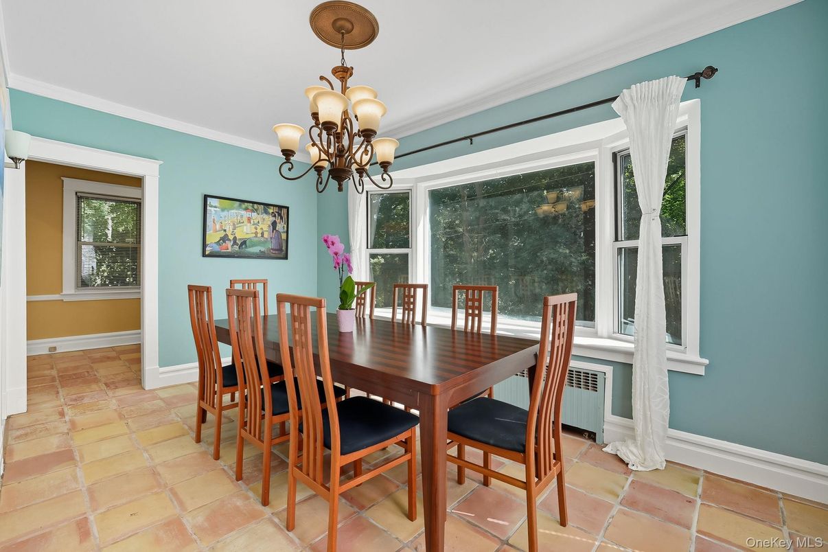 Chandelier, Dining room, Interior