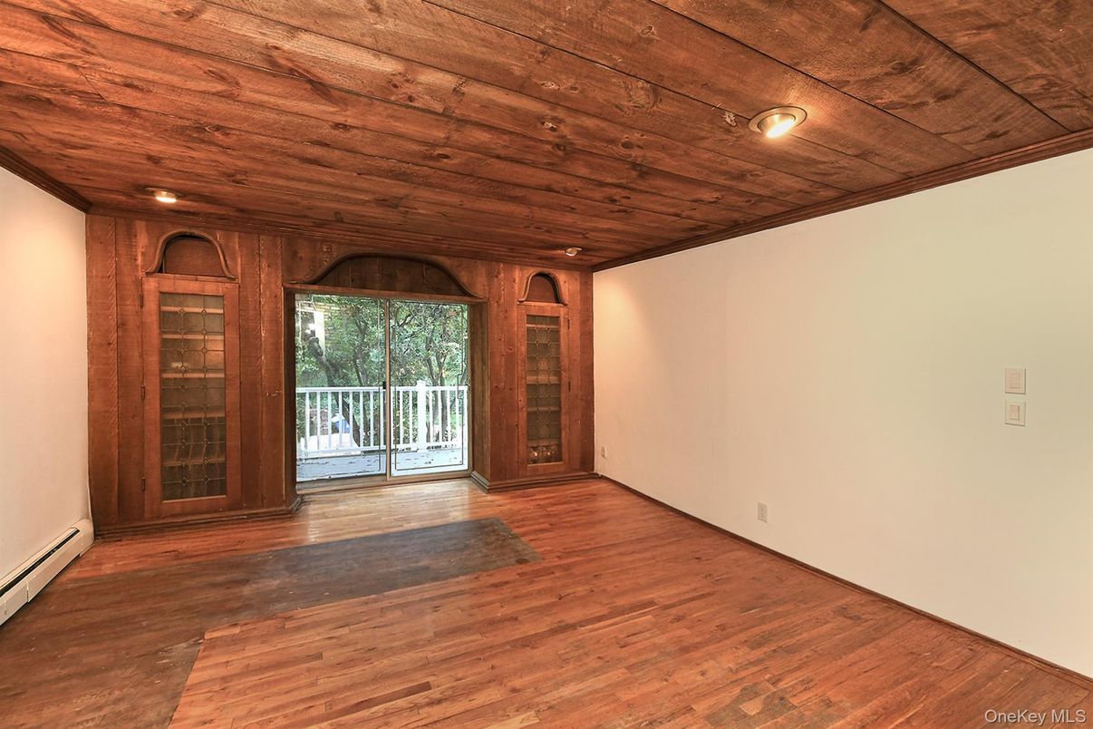 Empty room, Interior, Recessed Lighting, Wooden Ceilings, Wood Texture Flooring, Wooden Walls
