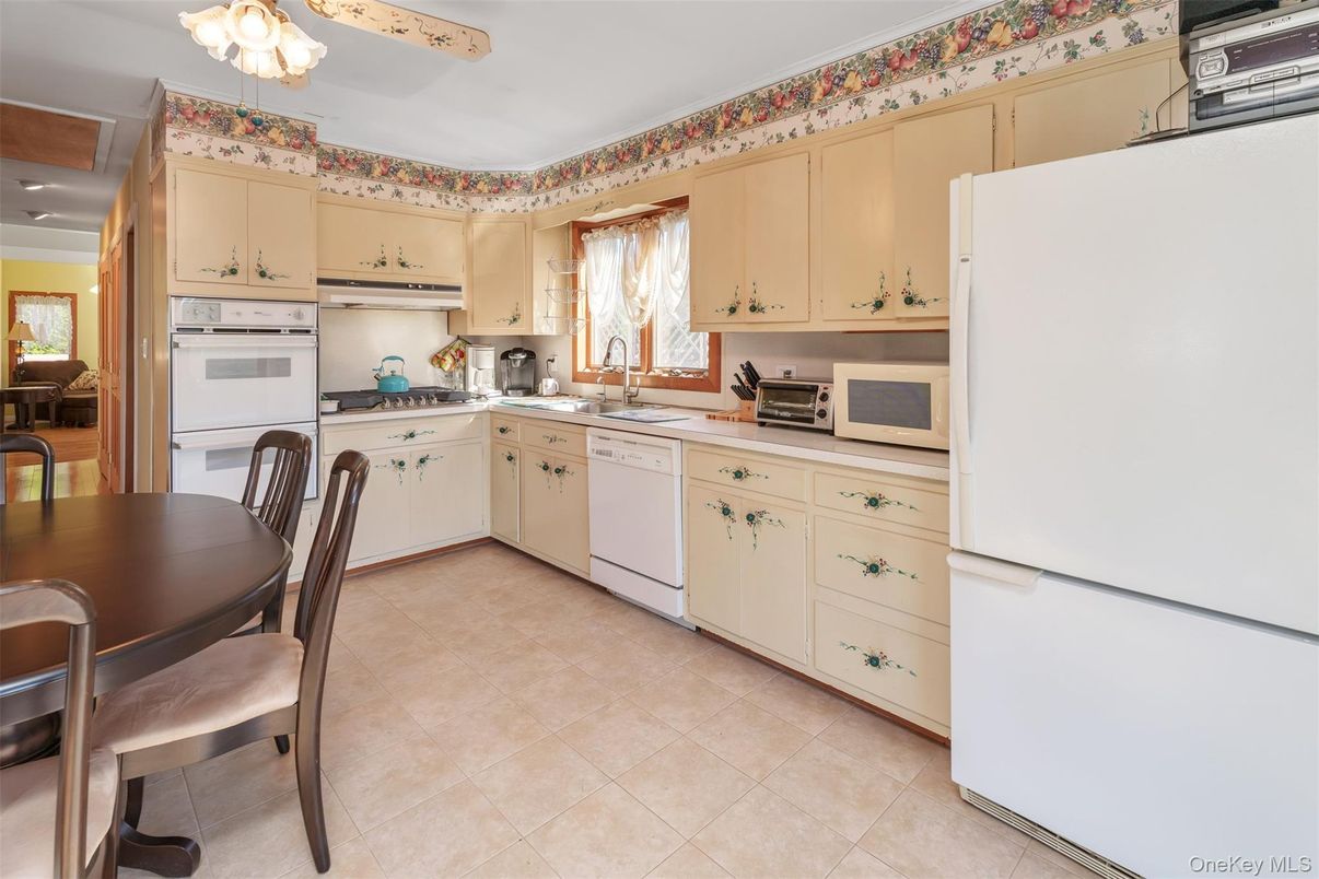 Dining room, Interior, Kitchen