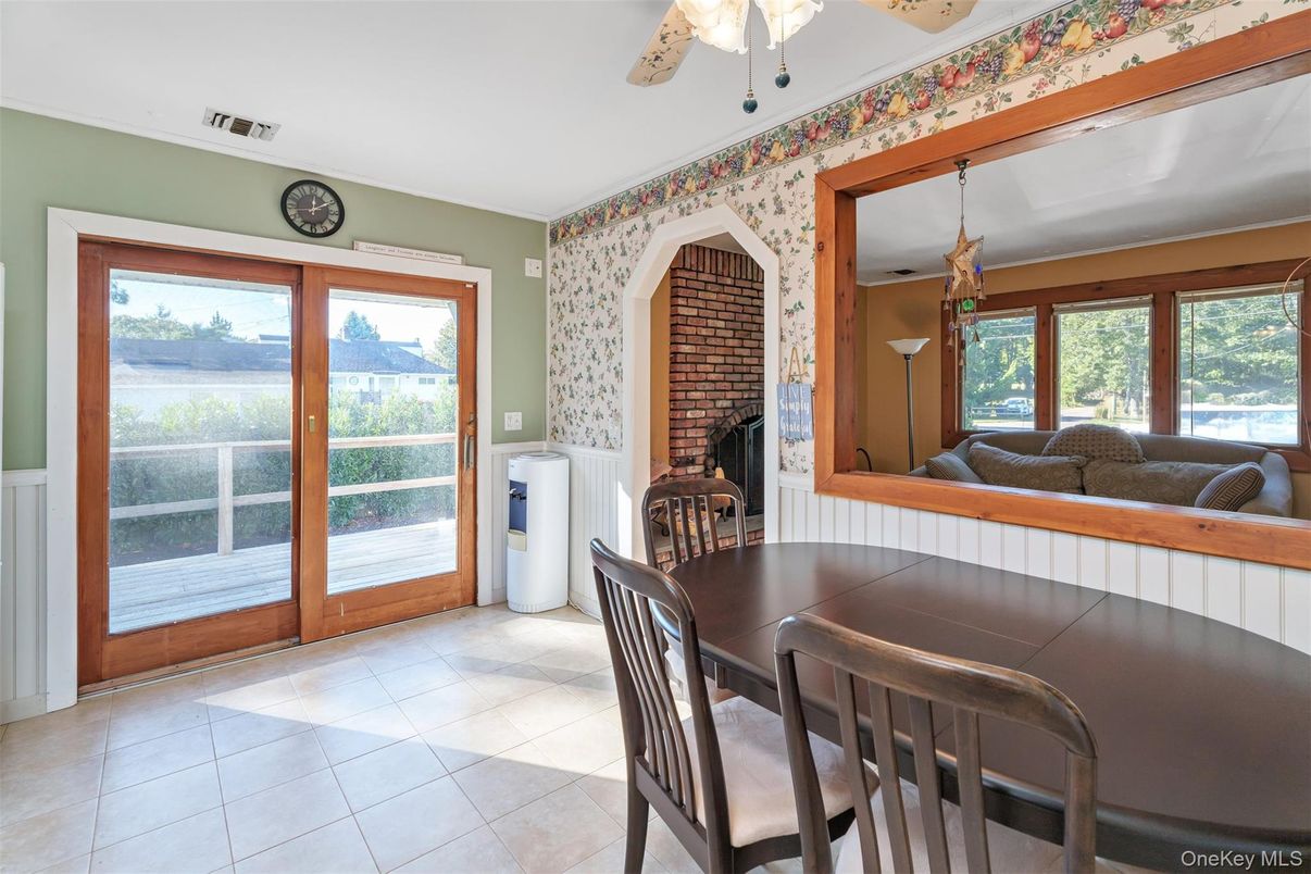 Dining room, Fireplace, Interior, Pendant Lights