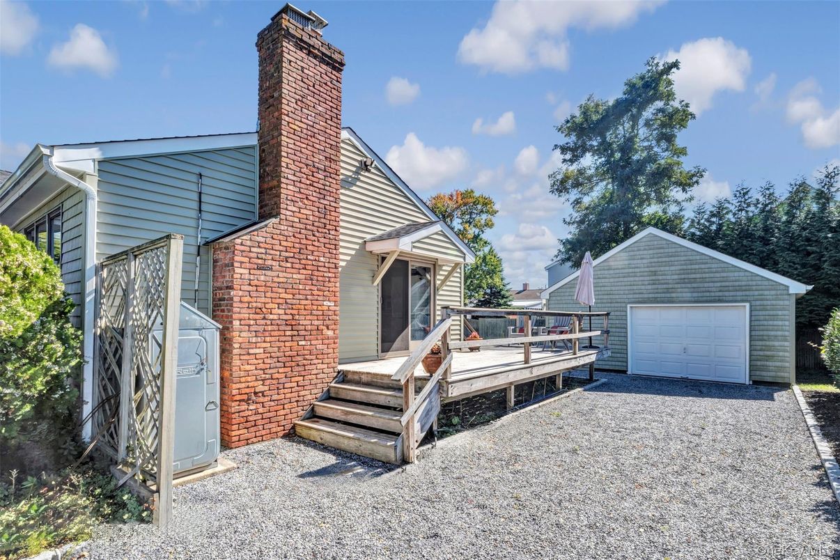 Backyard, Detached Garage, Exterior