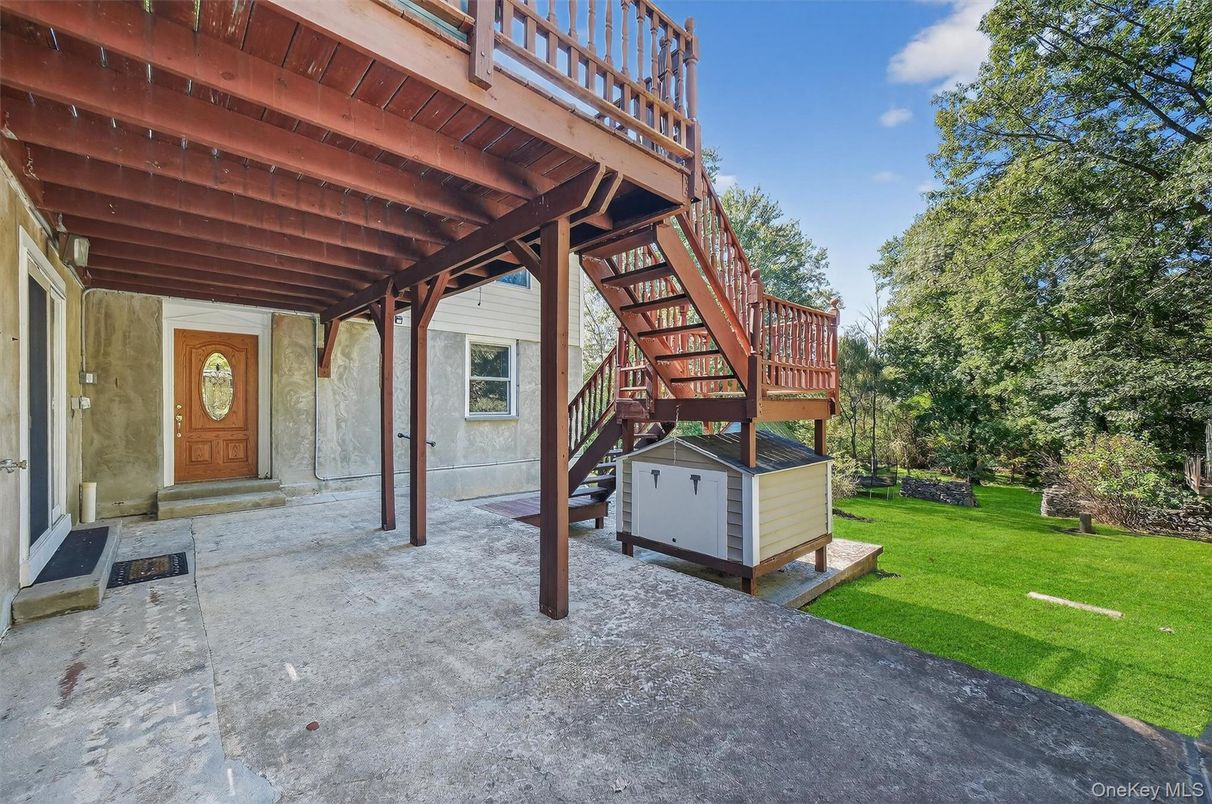Backyard, Exterior
