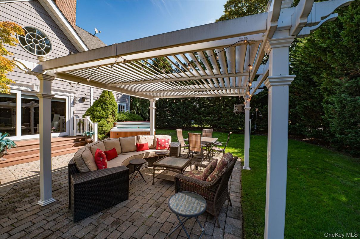 Backyard, Exterior, Hot Tub