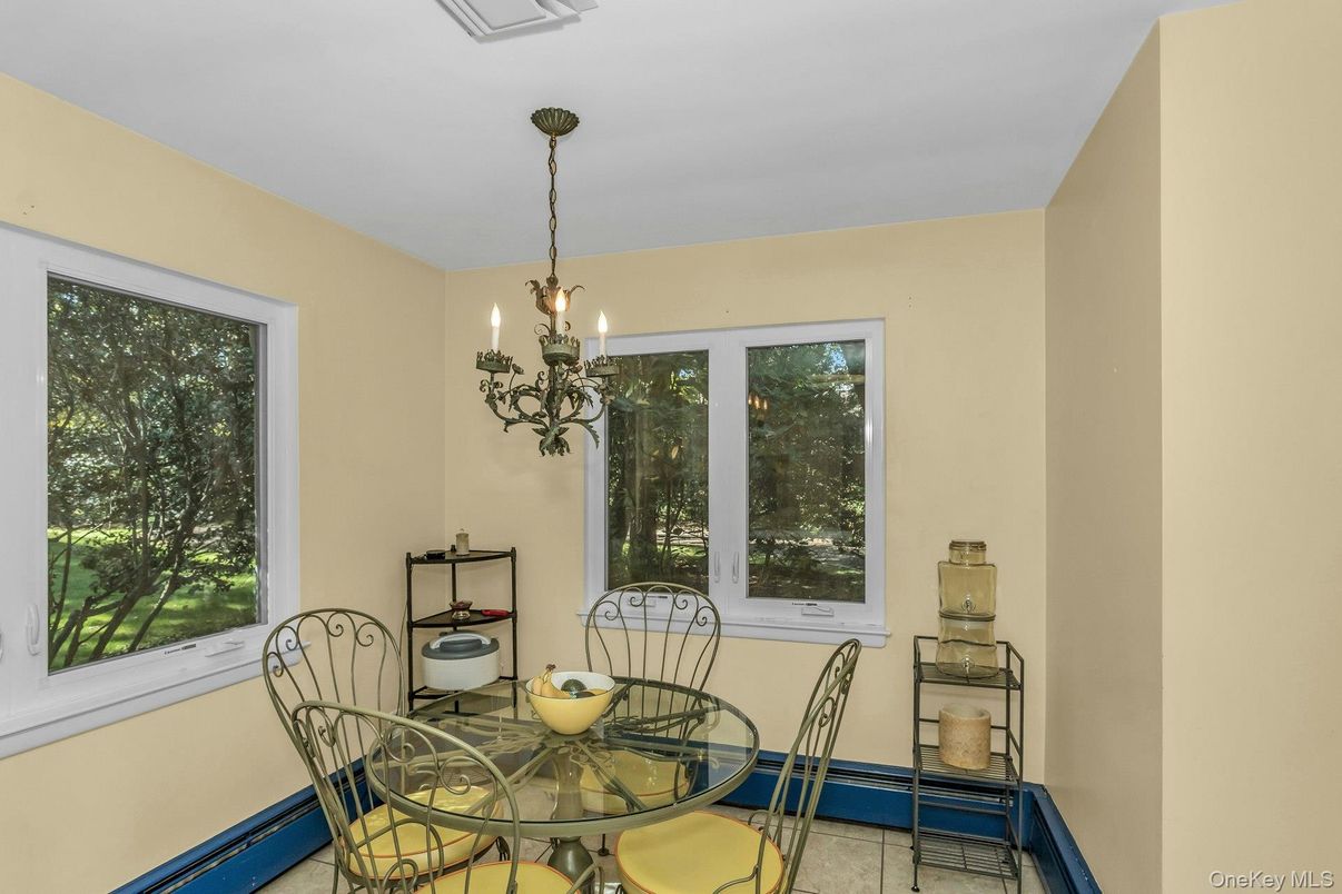 Chandelier, Dining room, Interior