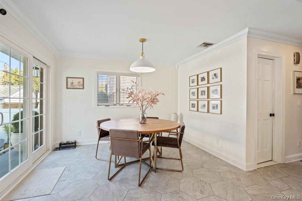 Dining room, Interior, Pendant Lights