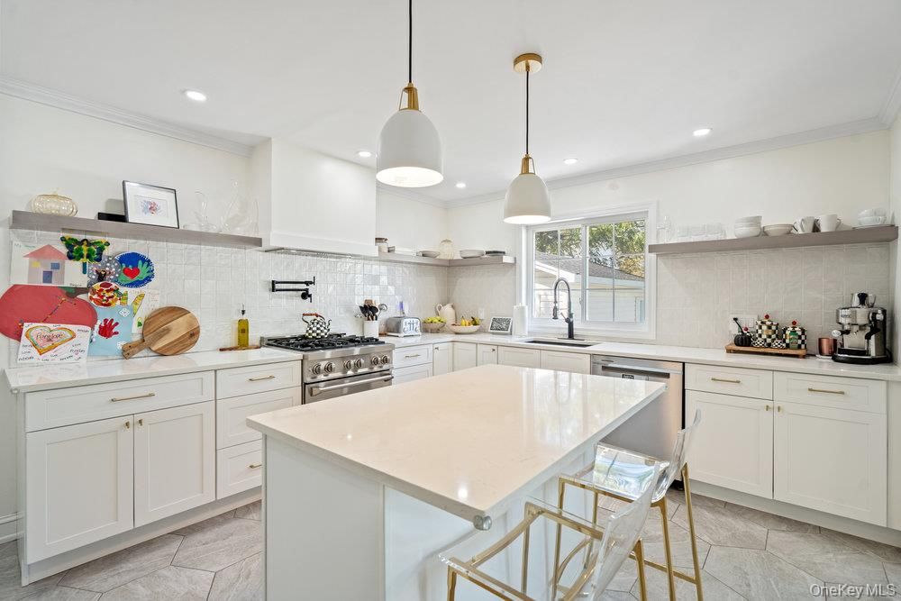 Interior, Kitchen, Pendant Lights, Recessed Lighting, Stainless Steel Appliances