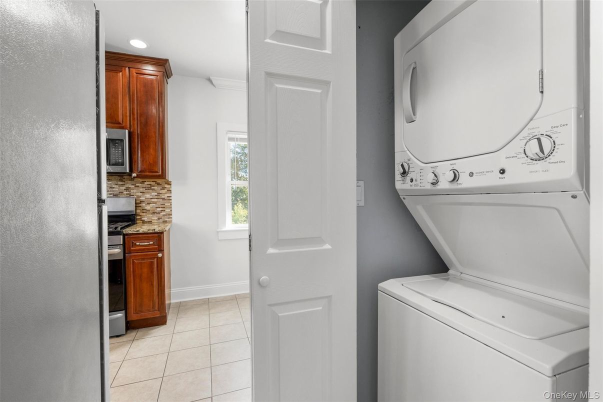 Interior, Recessed Lighting, Utility Closets, Washer