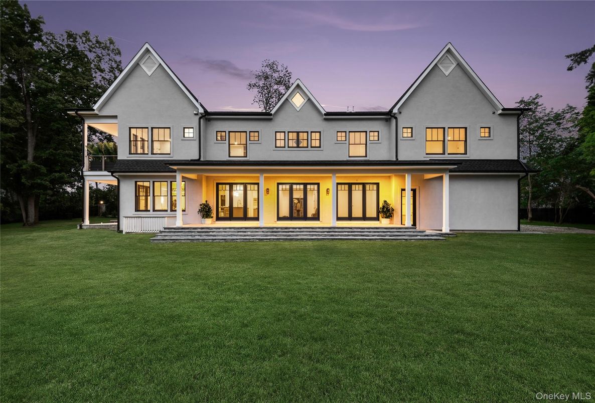 Backyard, Exterior, Facade, Farmhouse