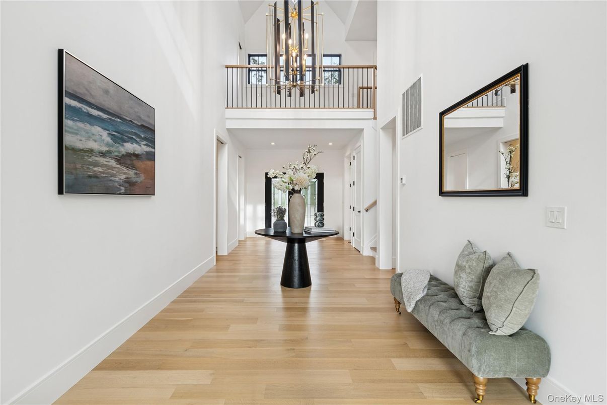 Interior, Pendant Lights, Recessed Lighting, Wood Texture Flooring