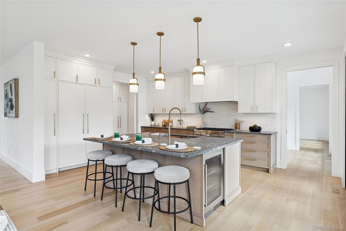 Interior, Kitchen, Pendant Lights, Recessed Lighting, Wood Texture Flooring