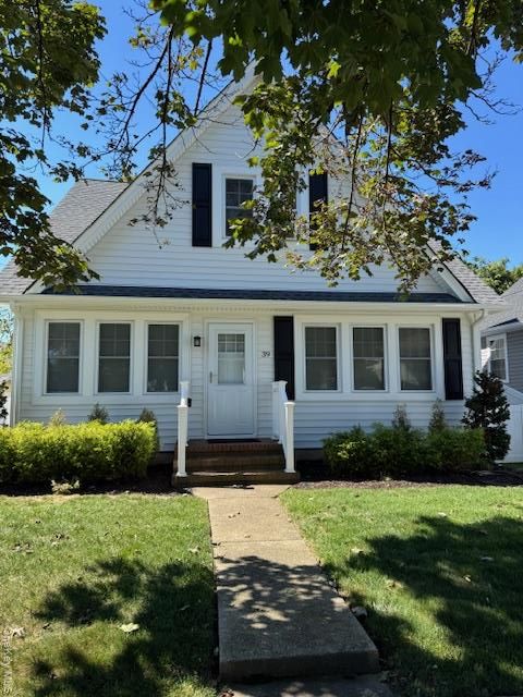 Exterior, Facade, Cape Cod