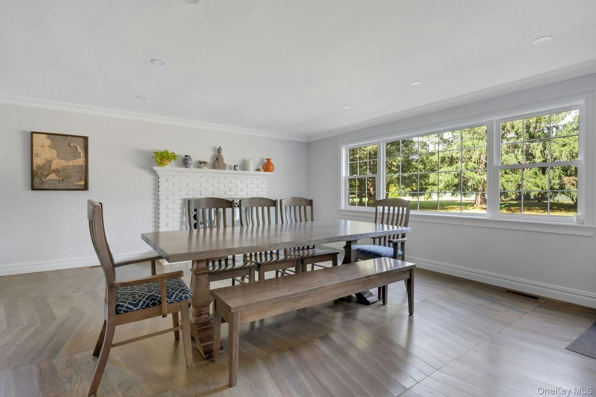 Dining room, Interior, Recessed Lighting, Wood Texture Flooring