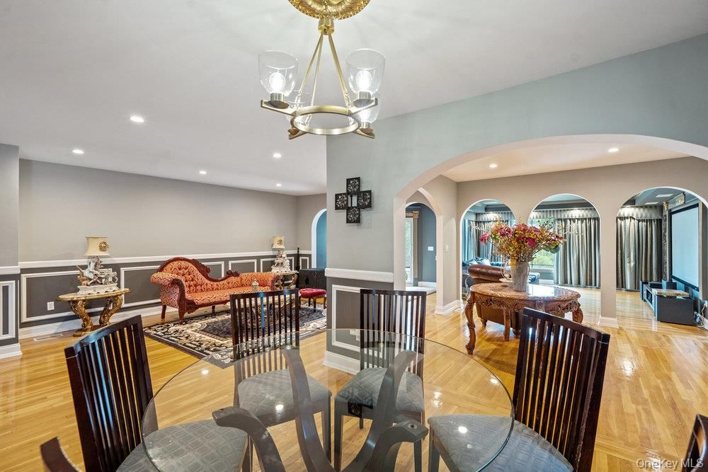 Dining room, Interior, Living room, Recessed Lighting, Wood Texture Flooring
