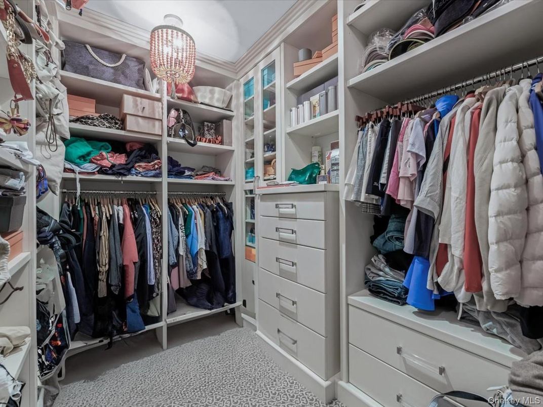 Interior, Walk-in Closets