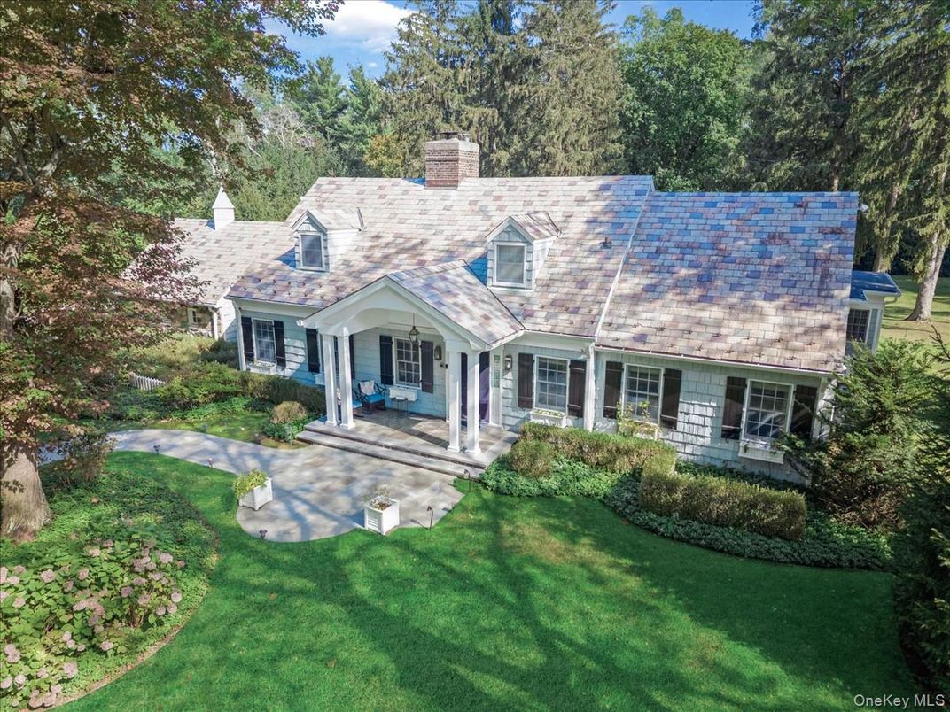 Exterior, Facade, Cape Cod